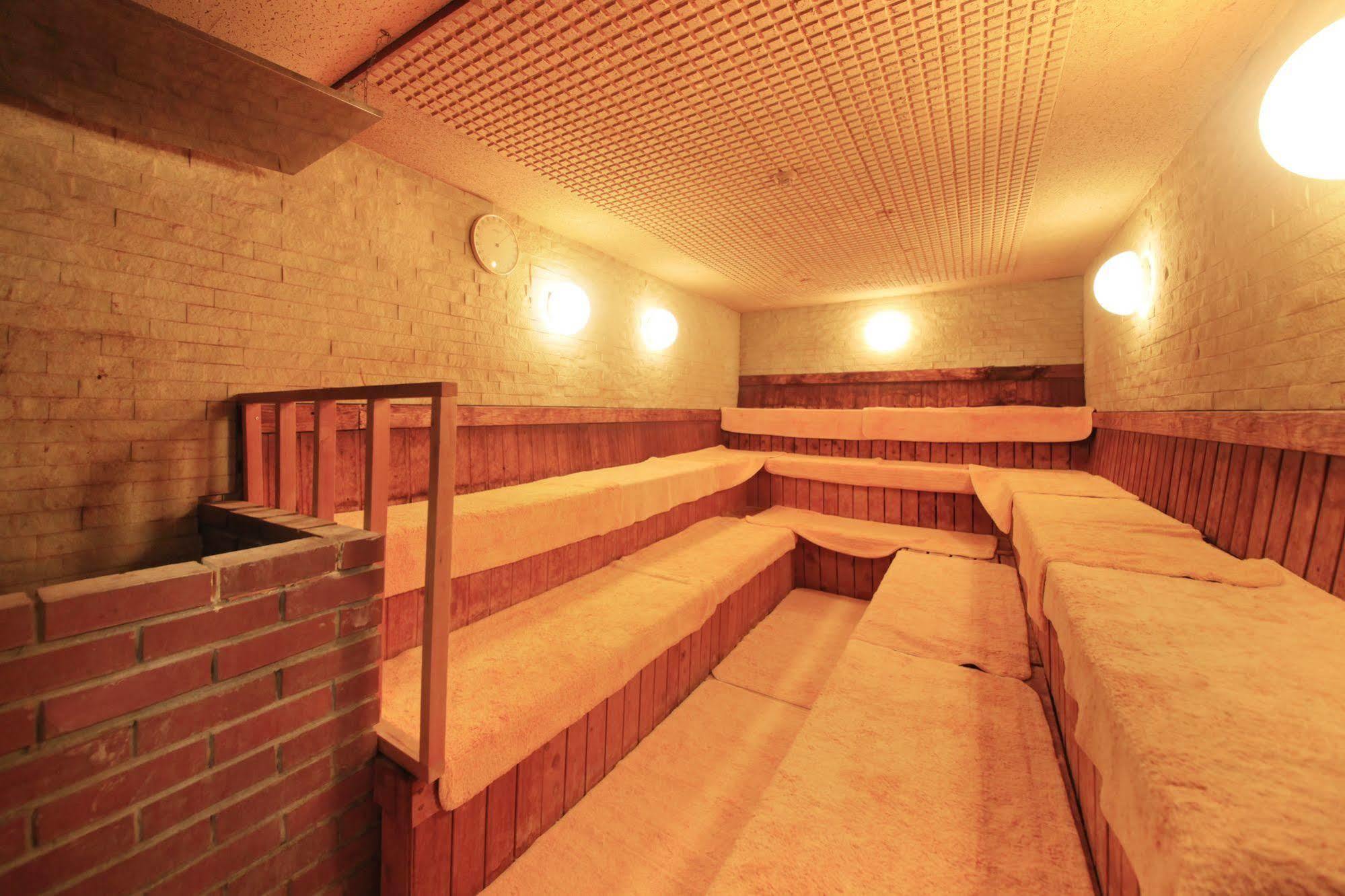 Ueno Station Hostel Oriental Ⅱ Токио Экстерьер фото